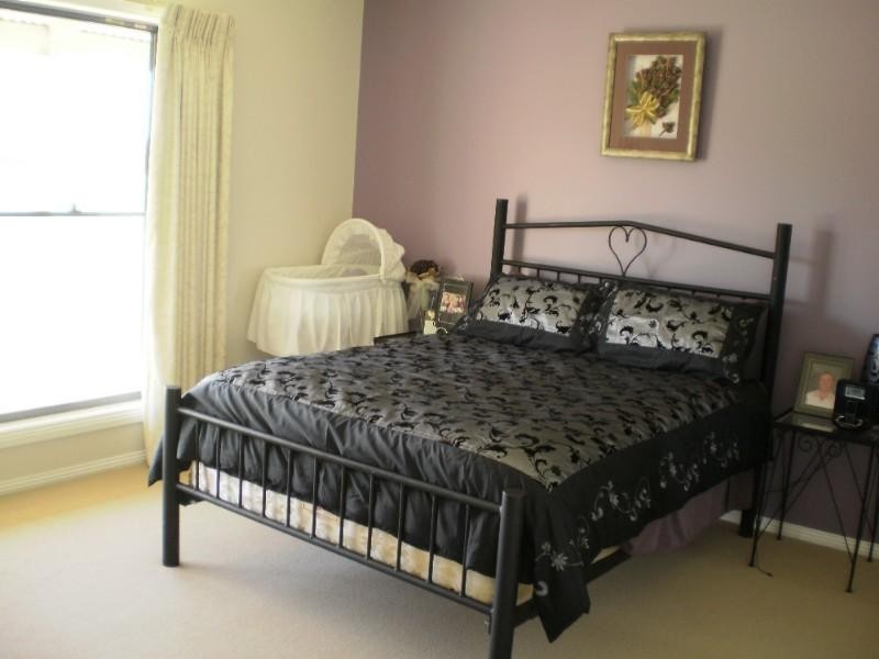 63 Basin Road, St Arnaud VIC 3478