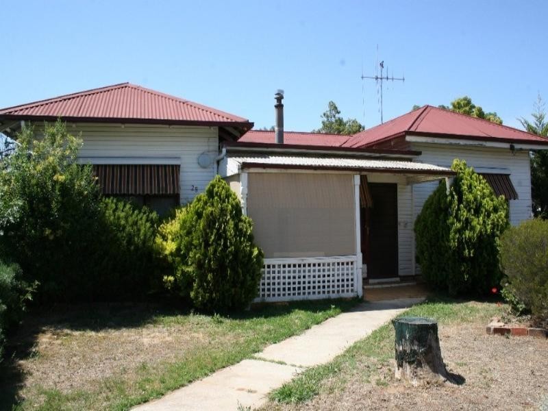28 Railway Place, Elmore VIC 3558