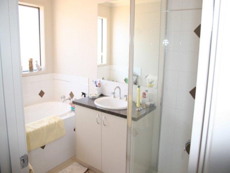 6 Queen Street, Rochester VIC 3561