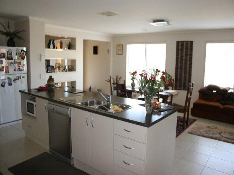 6 Queen Street, Rochester VIC 3561