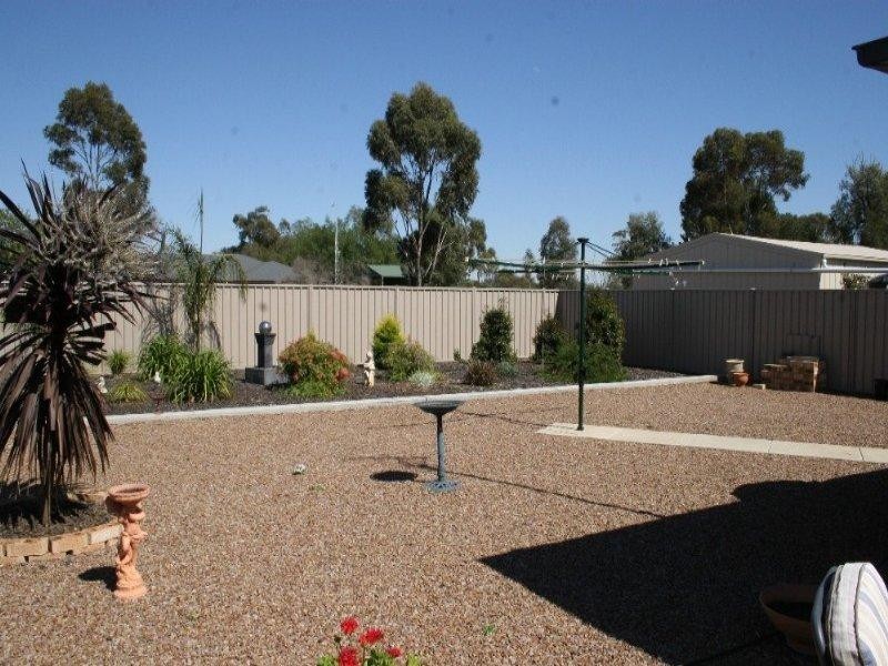 6 Queen Street, Rochester VIC 3561