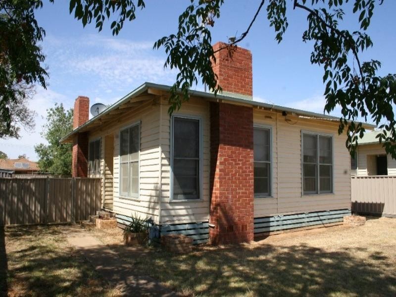 49 McKenzie Street, Rochester VIC 3561