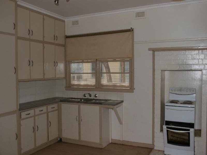 49 McKenzie Street, Rochester VIC 3561