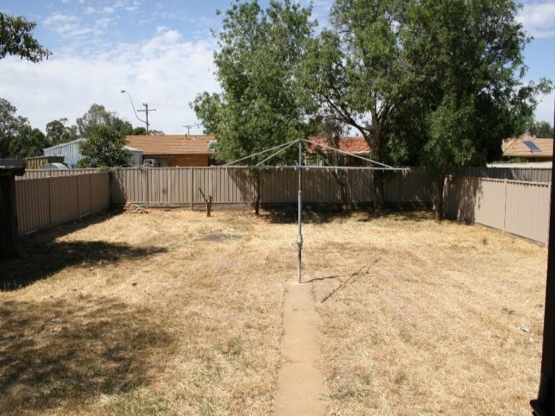 49 McKenzie Street, Rochester VIC 3561