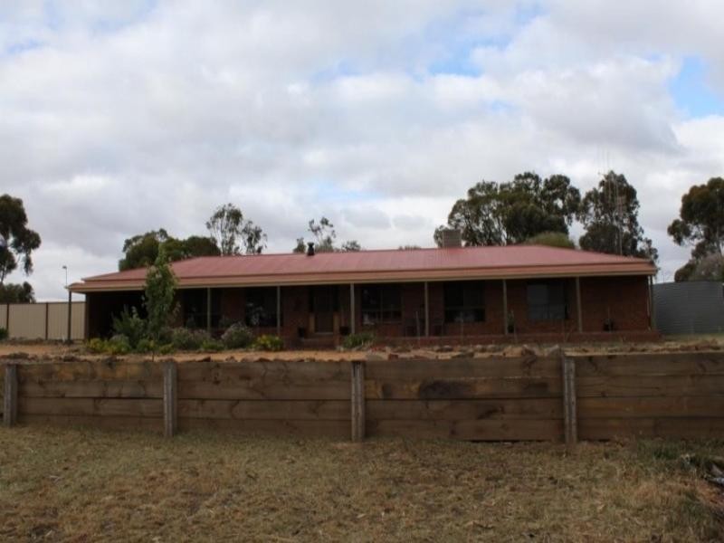 2 Albert Street, St Arnaud VIC 3478