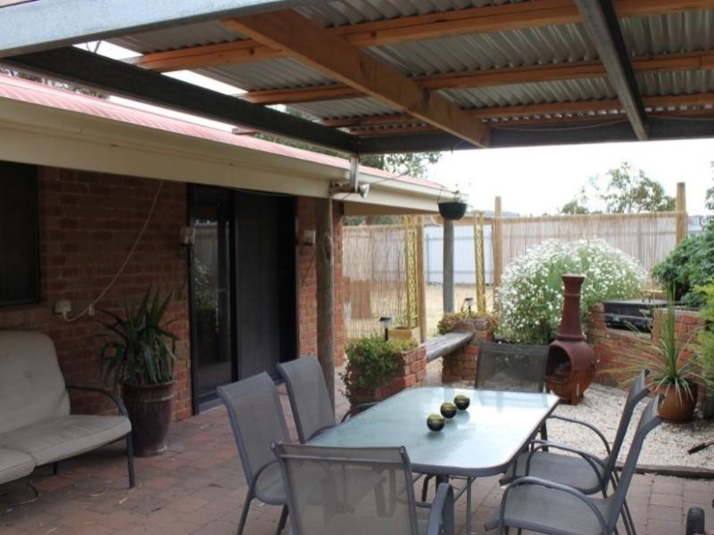 2 Albert Street, St Arnaud VIC 3478