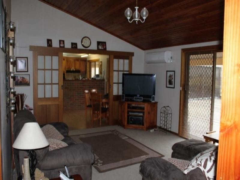 2 Albert Street, St Arnaud VIC 3478