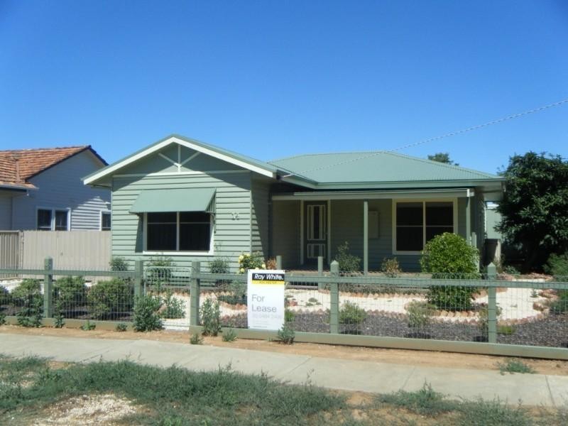 14 Hopetoun Street, Rochester VIC 3561