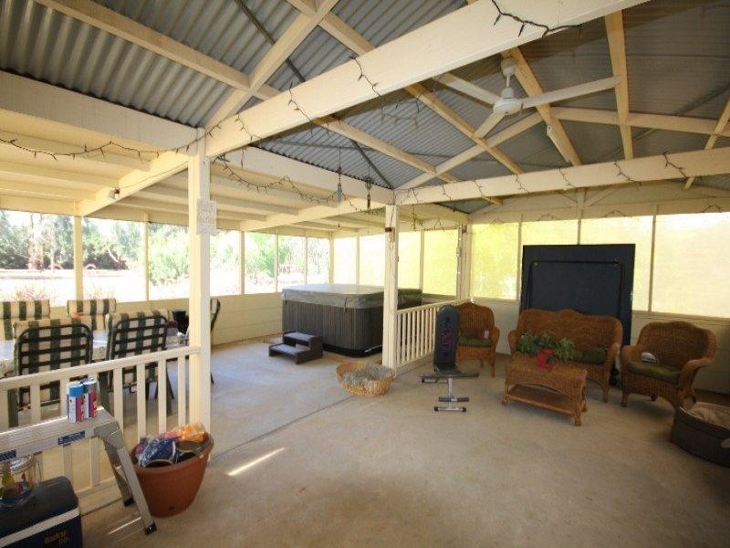 70 Pascoe Street, Rochester VIC 3561