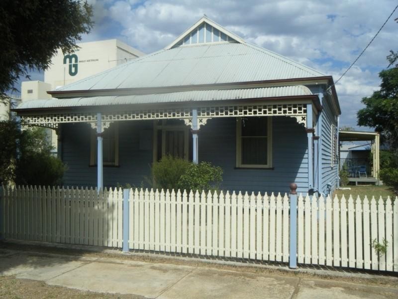 102 Mackay Street, Rochester VIC 3561