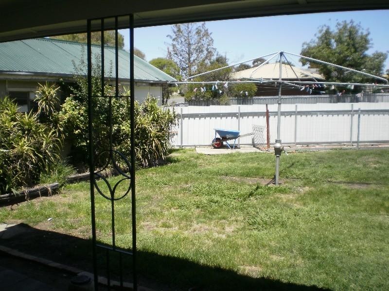 31 Navarre Road, St Arnaud VIC 3478