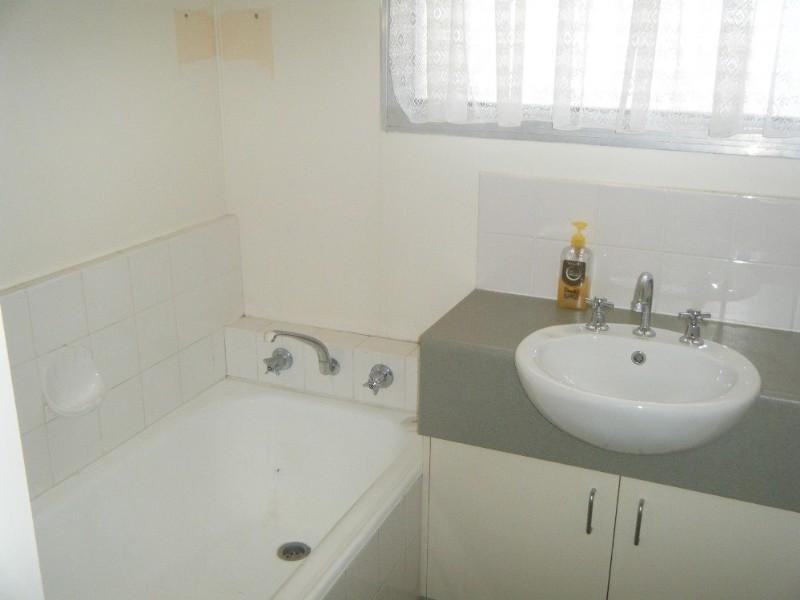 5 Spencer Street, Rochester VIC 3561