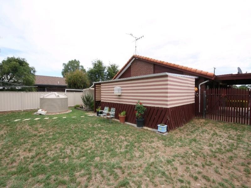 83 Queen Street, Rochester VIC 3561