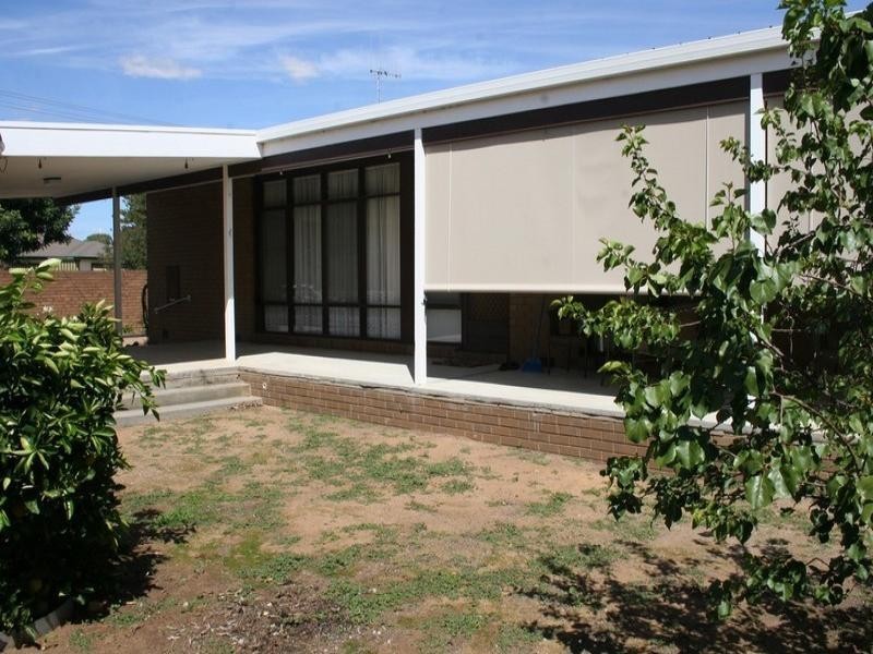 42 Victoria Street, Rochester VIC 3561