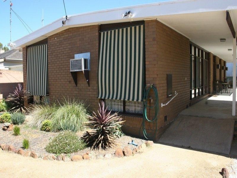 42 Victoria Street, Rochester VIC 3561