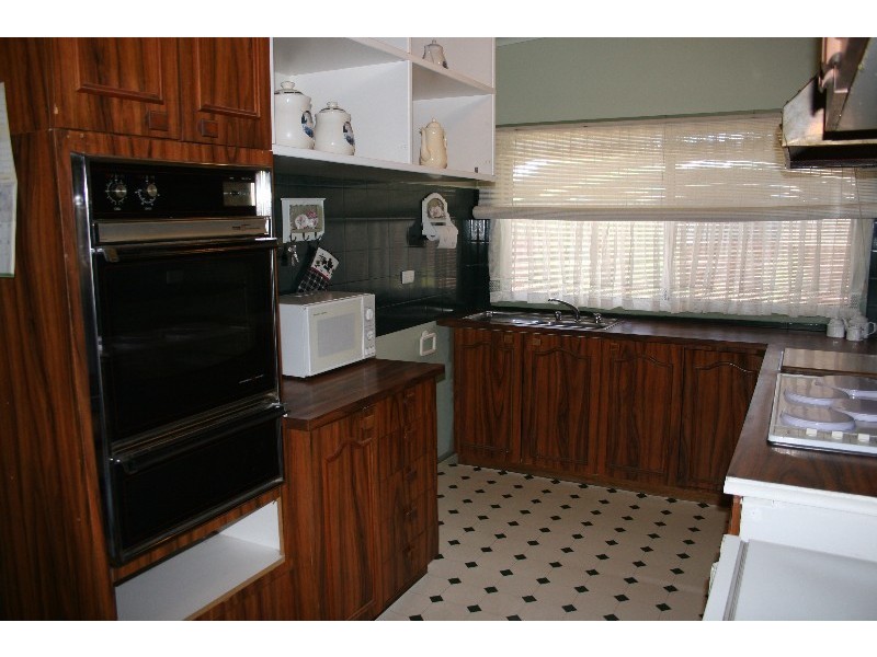 70 Hervey Street, Elmore VIC 3558