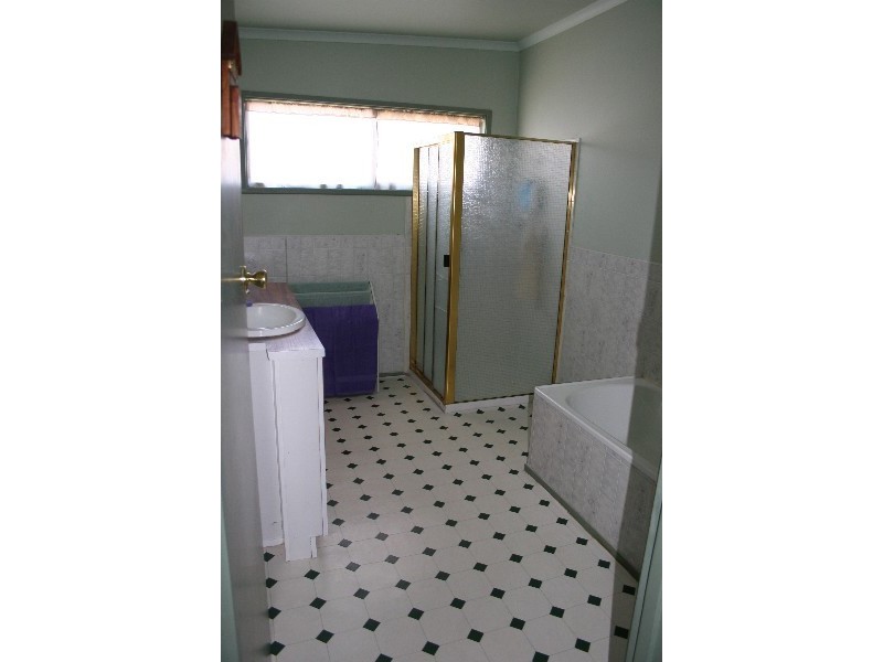 70 Hervey Street, Elmore VIC 3558