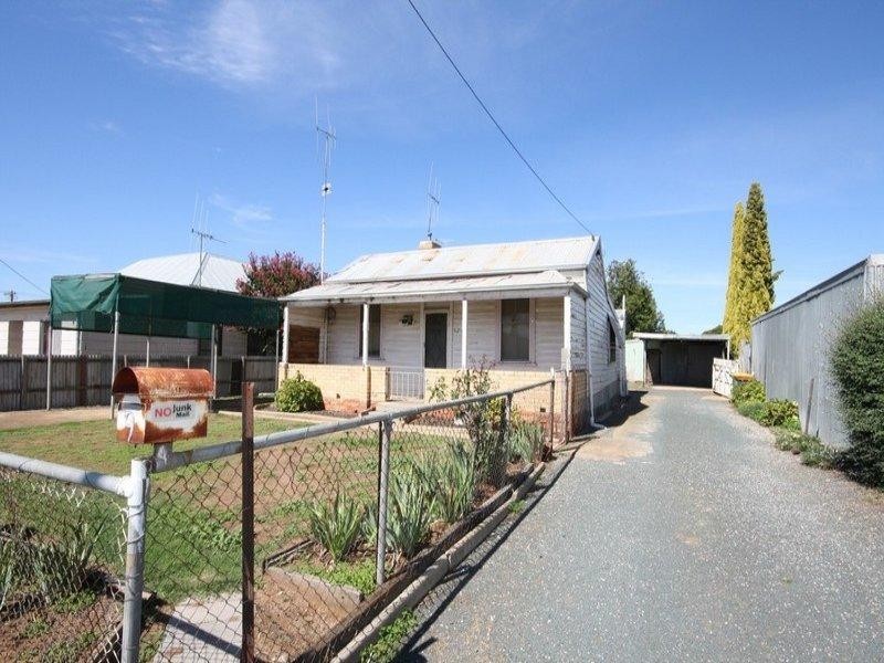9 George Street, Rochester VIC 3561