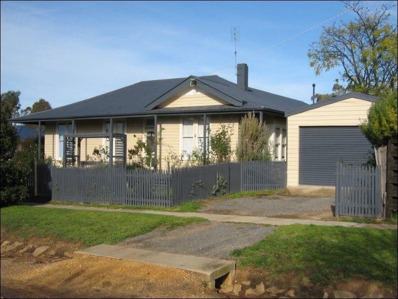 5 Watsons Lake Road, St Arnaud VIC 3478