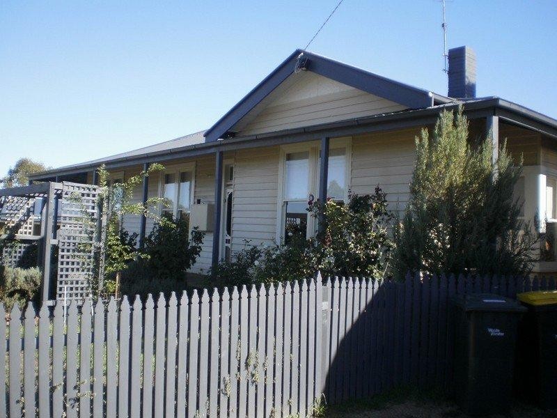 5 Watsons Lake Road, St Arnaud VIC 3478