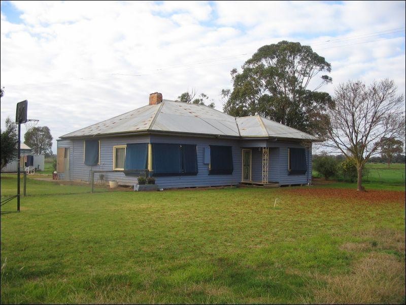 924 Lowe Road, Ballendella VIC 3561
