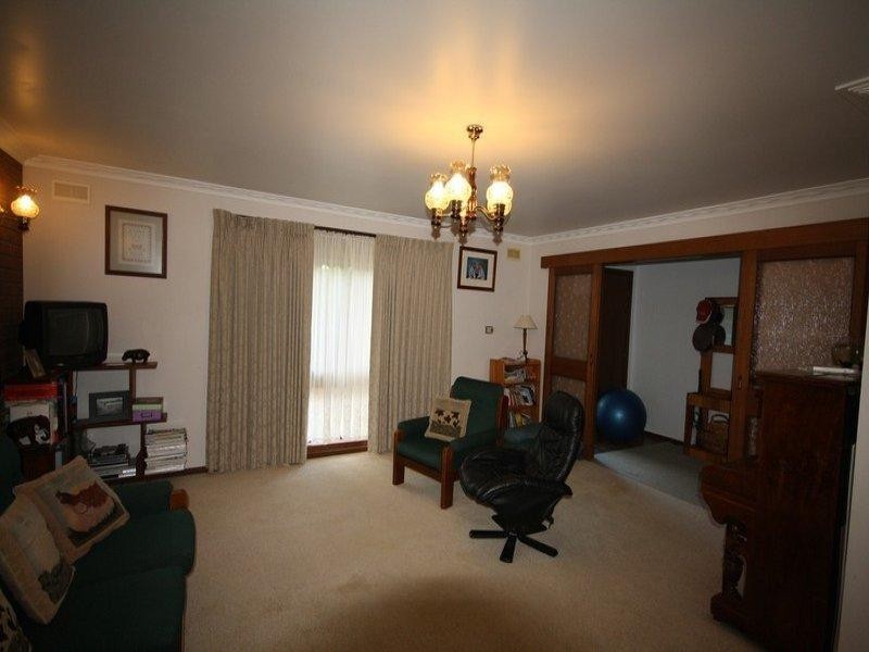 13 Michie Street, Elmore VIC 3558