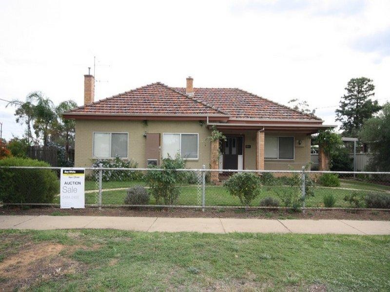 10 Victoria Street, Rochester VIC 3561