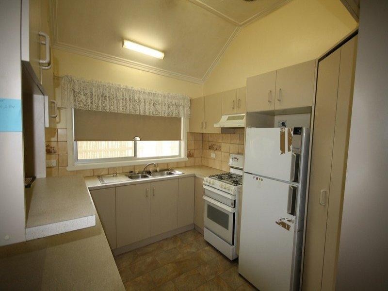 10 Victoria Street, Rochester VIC 3561