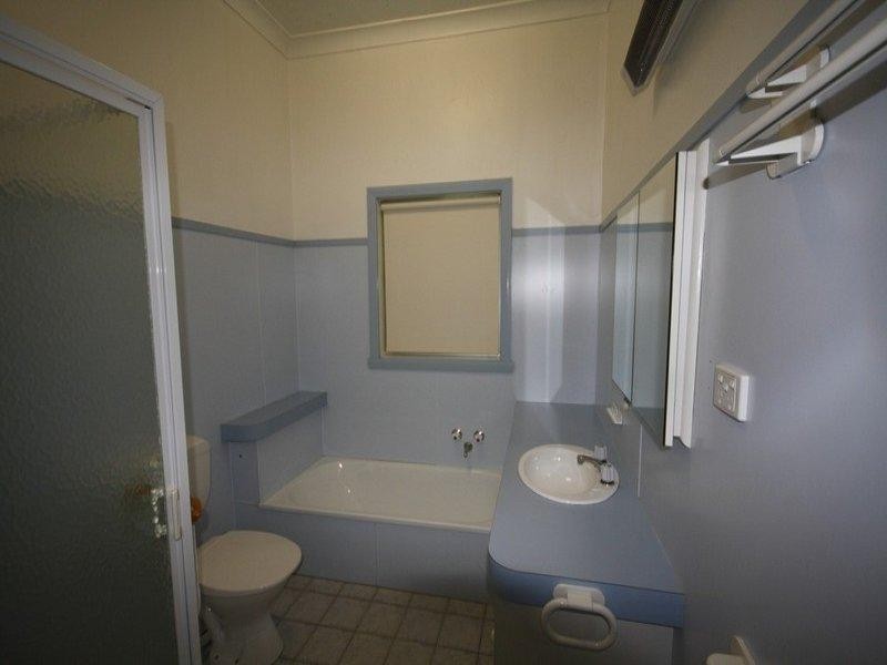 10 Victoria Street, Rochester VIC 3561