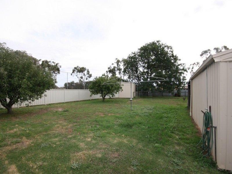 10 Victoria Street, Rochester VIC 3561