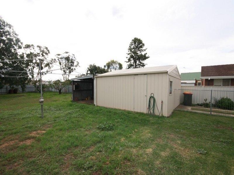 10 Victoria Street, Rochester VIC 3561