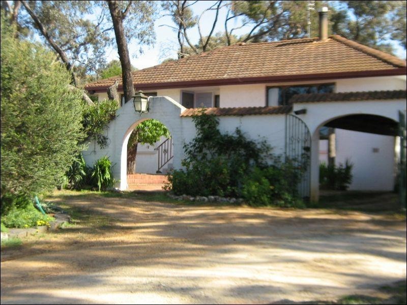 23-27 Inglewood Road, St Arnaud VIC 3478