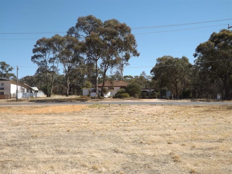 23-27 Inglewood Road, St Arnaud VIC 3478