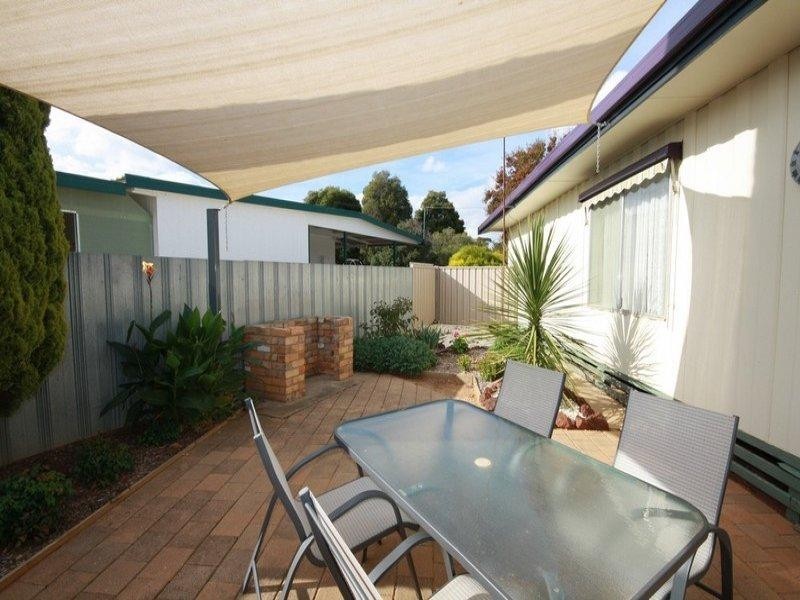 18 Baynes Street, Rochester VIC 3561
