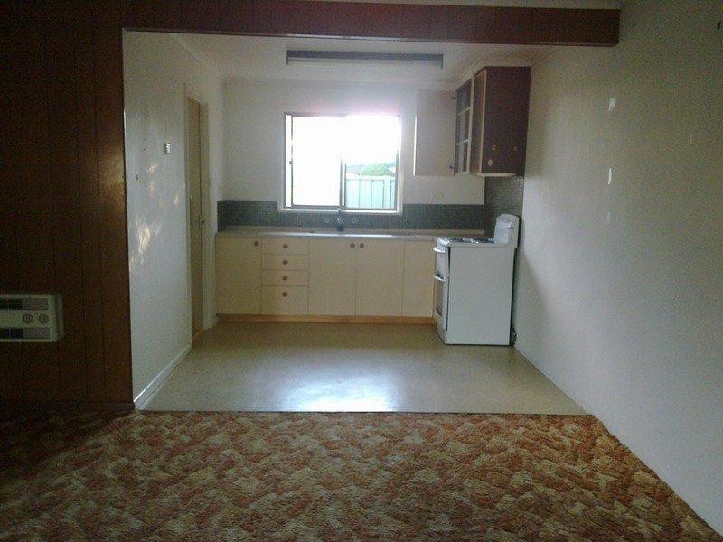 1/64 McKenzie Street, Rochester VIC 3561