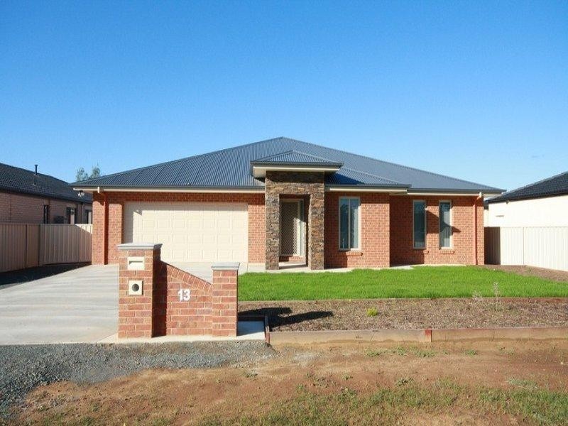 13 High Street, Rochester VIC 3561