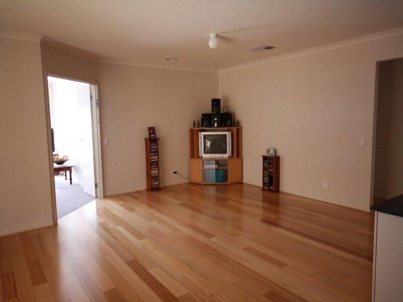 13 High Street, Rochester VIC 3561