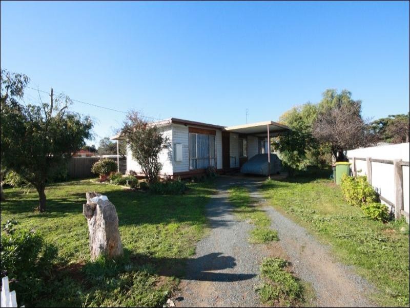 39 Northcote Street, Rochester VIC 3561