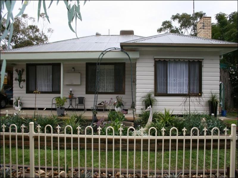 86 Victoria Street, Rochester VIC 3561