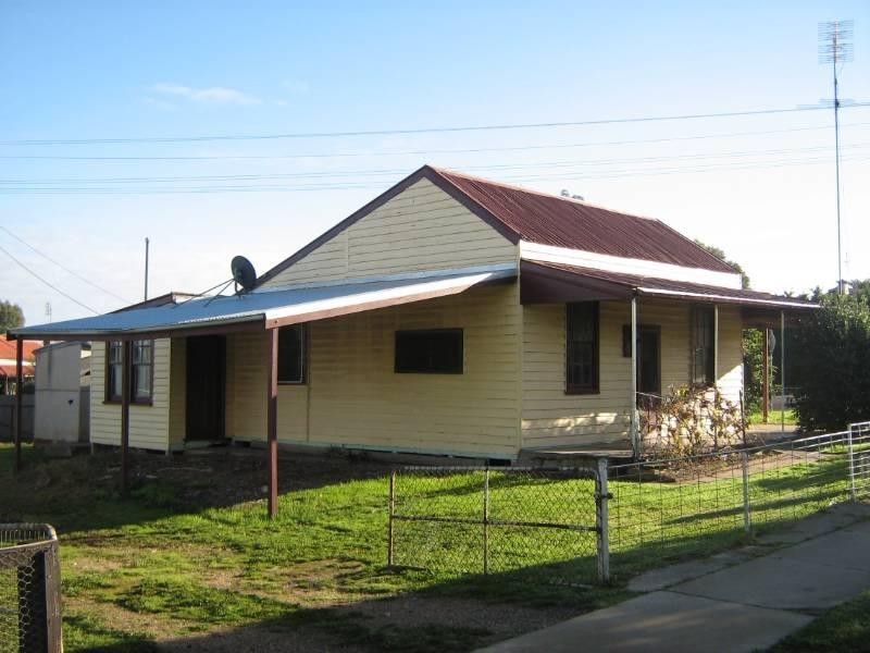 7 Charlton Road, St Arnaud VIC 3478