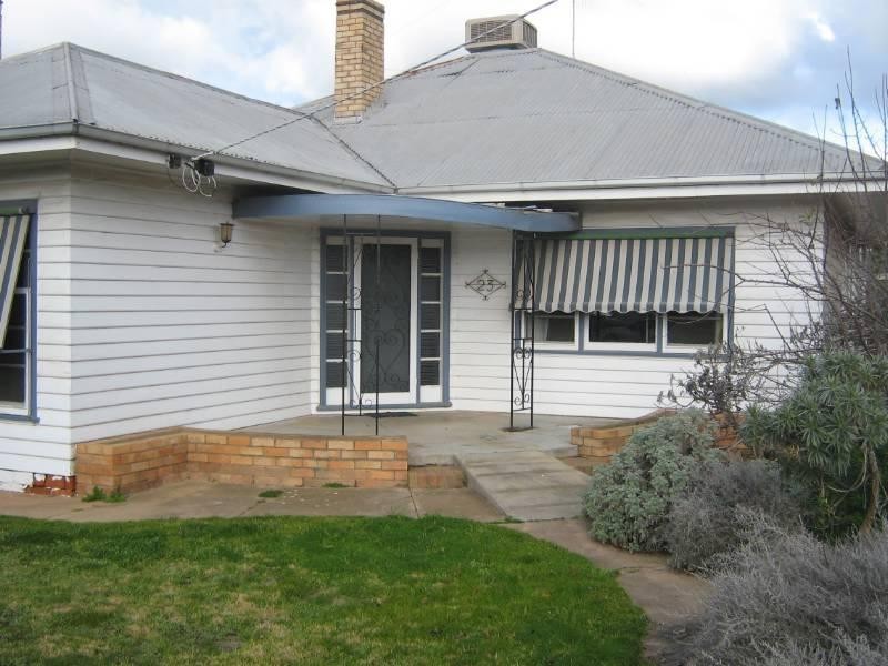 23 Alma Street, St Arnaud VIC 3478
