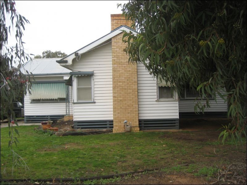75 Victoria Street, Rochester VIC 3561