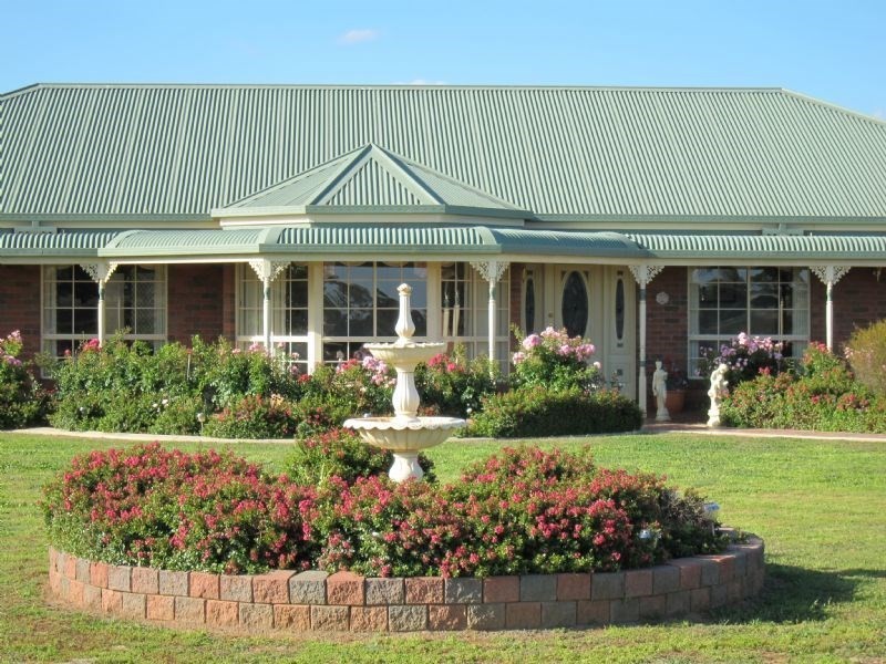 76 Pascoe Street, Rochester VIC 3561