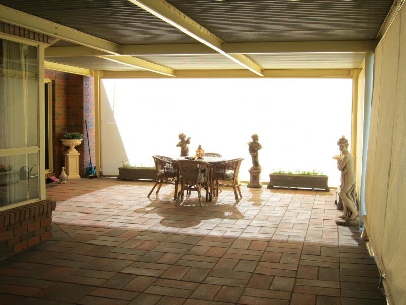 76 Pascoe Street, Rochester VIC 3561