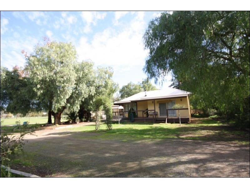 133 Baynes Street, Rochester VIC 3561