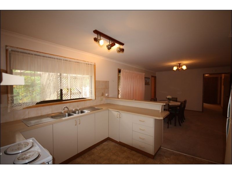 12 Mackay Street, Rochester VIC 3561