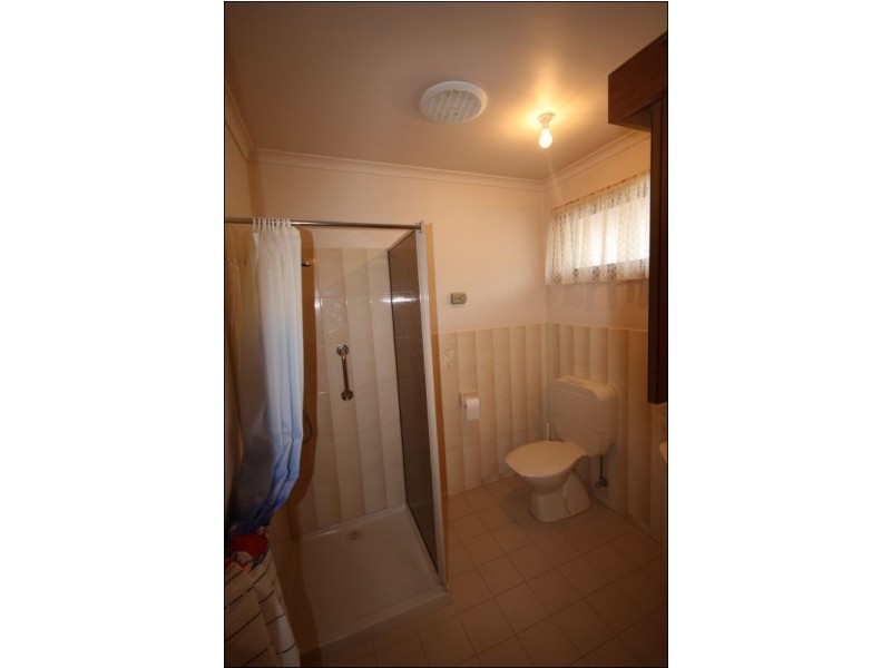 12 Mackay Street, Rochester VIC 3561