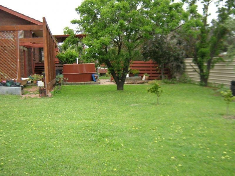 15 Charlton Road, St Arnaud VIC 3478