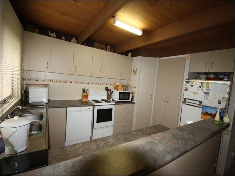 100 Bayne Street, Rochester VIC 3561