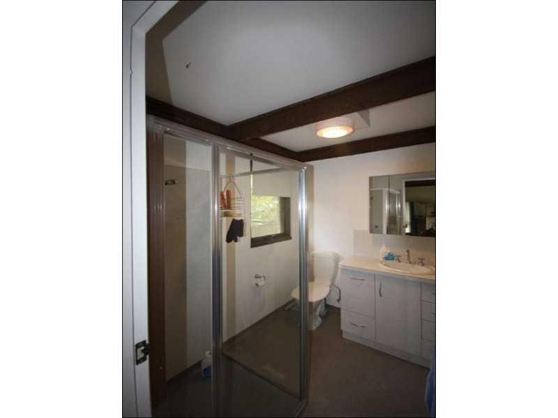 100 Bayne Street, Rochester VIC 3561